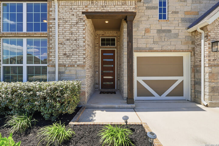 Property Photo:  111 Huntwick Dr  TX 78006 