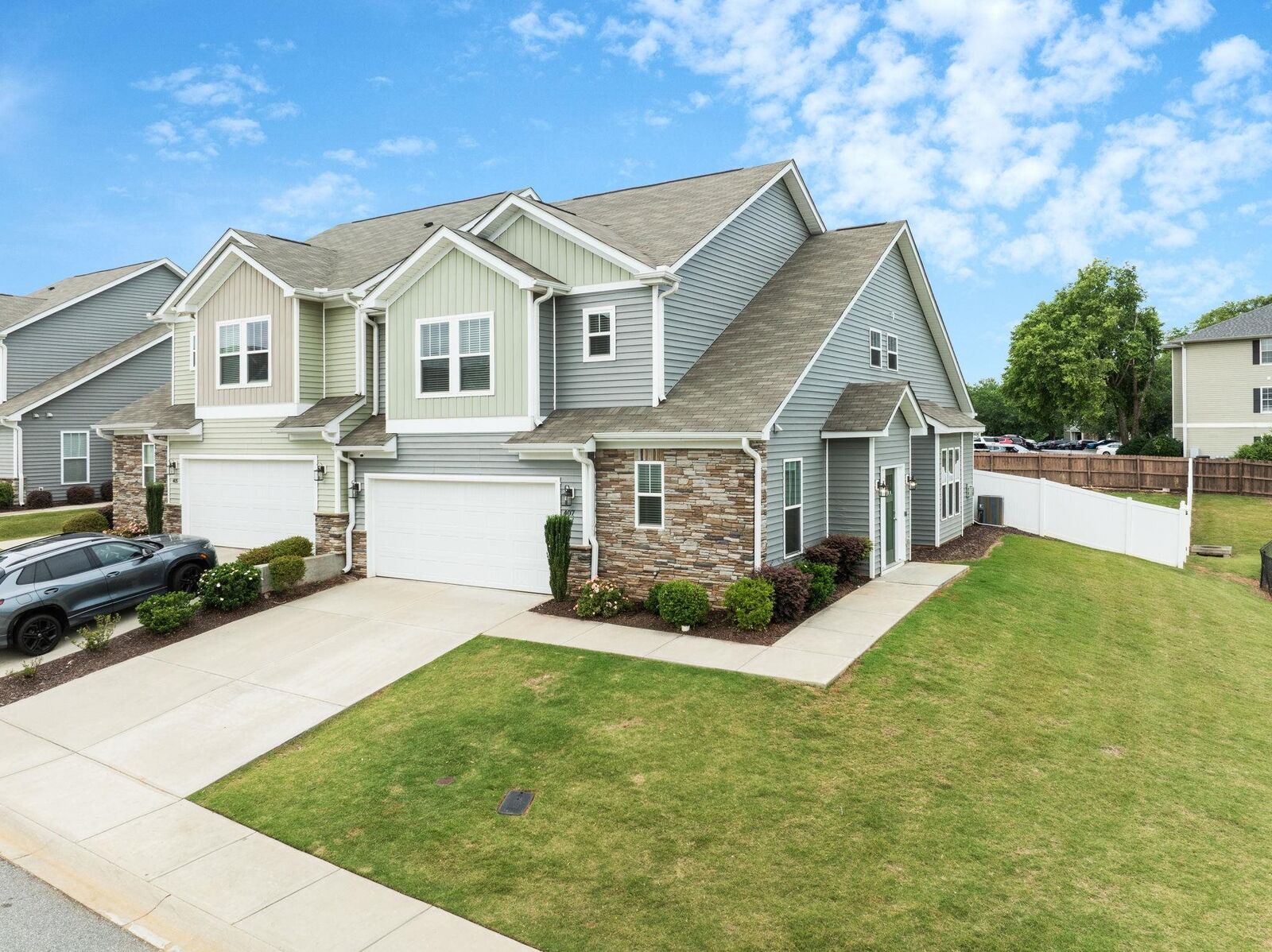 Property Photo: 407 Albemarle Lane SC 29650