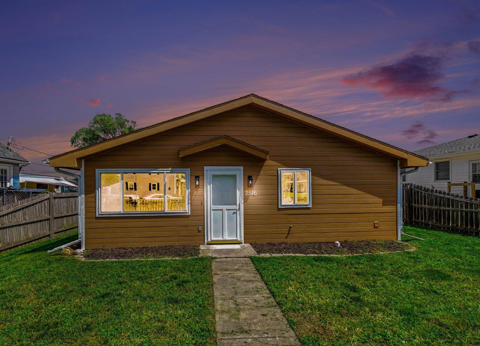 Property Photo: 2516 3rd Avenue IA 51501