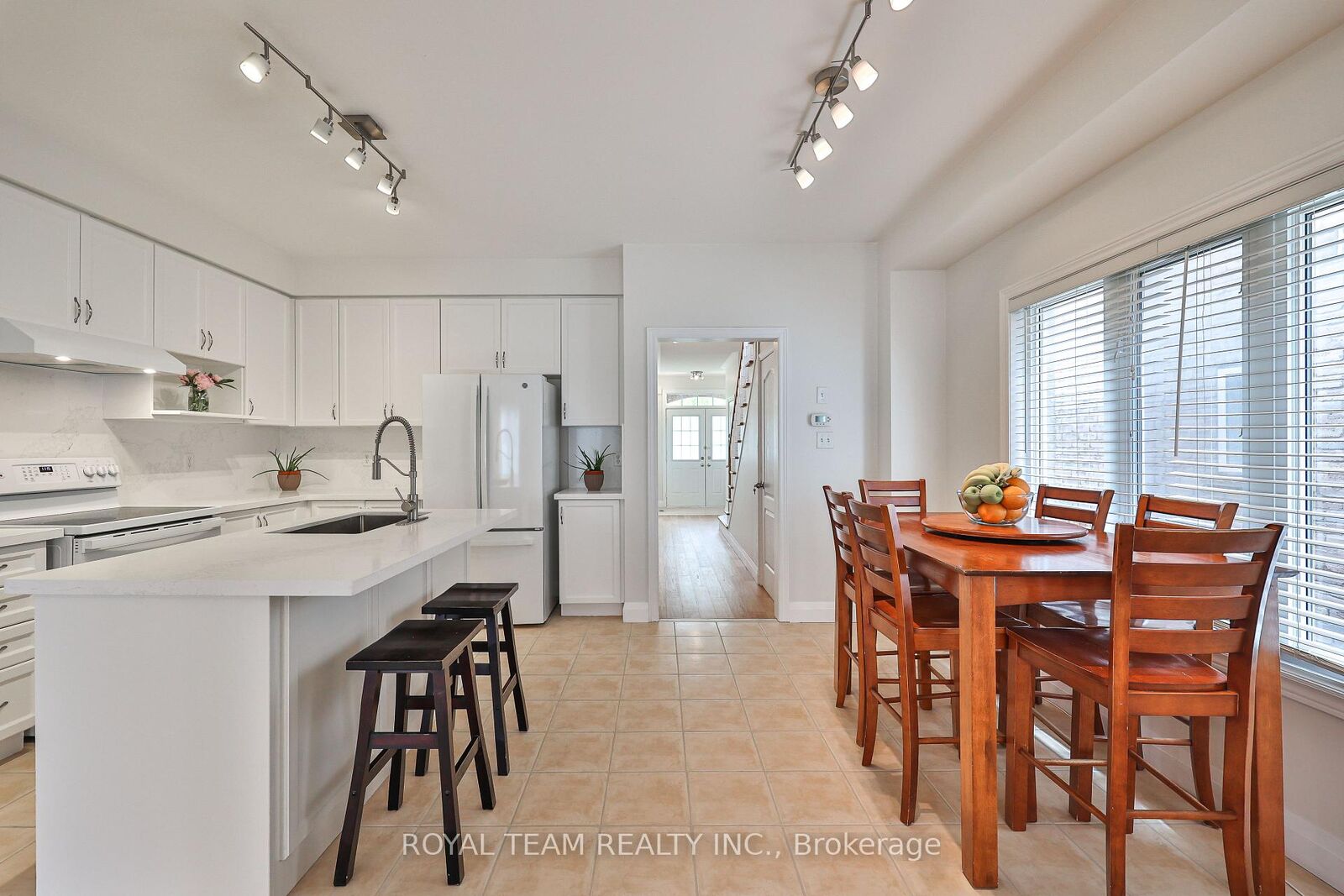 Property Photo: 12 Spring Arbour Road ON L4J 0B7