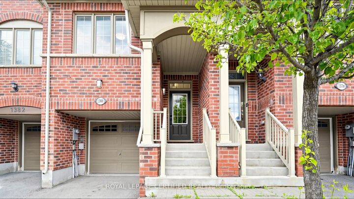 Property Photo: 1380 Granrock Crescent ON L5V 0E1
