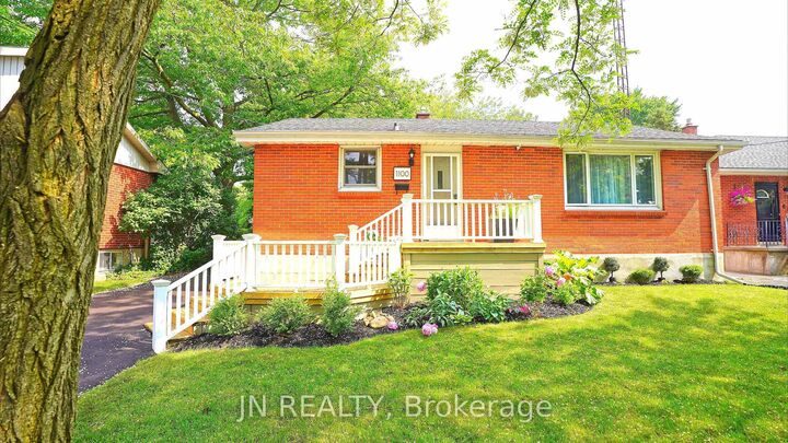 Property Photo: 1100 Bruce Street ON N7V 3B3