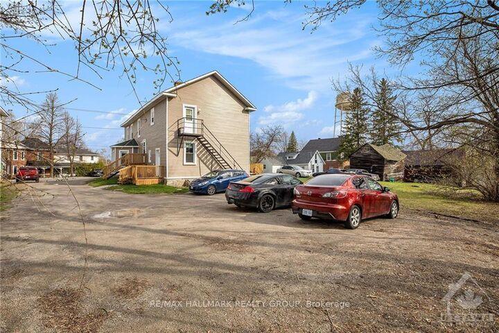 Property Photo: 58 Harvey Street ON K7H 1W9