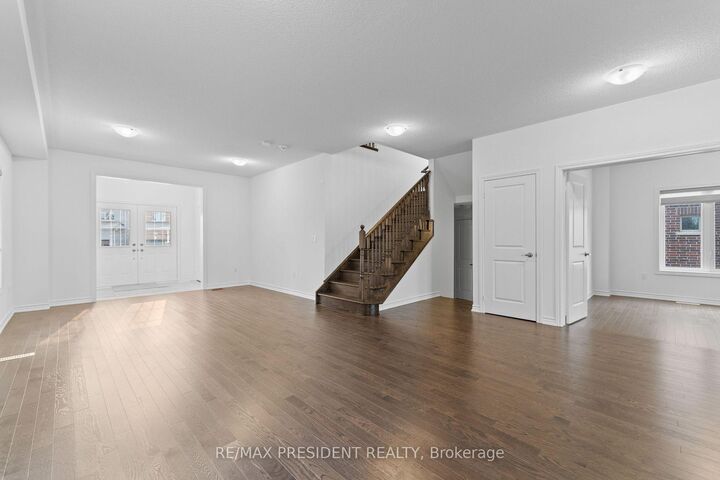 Property Photo: 335 Russell Street ON N0C 1B0