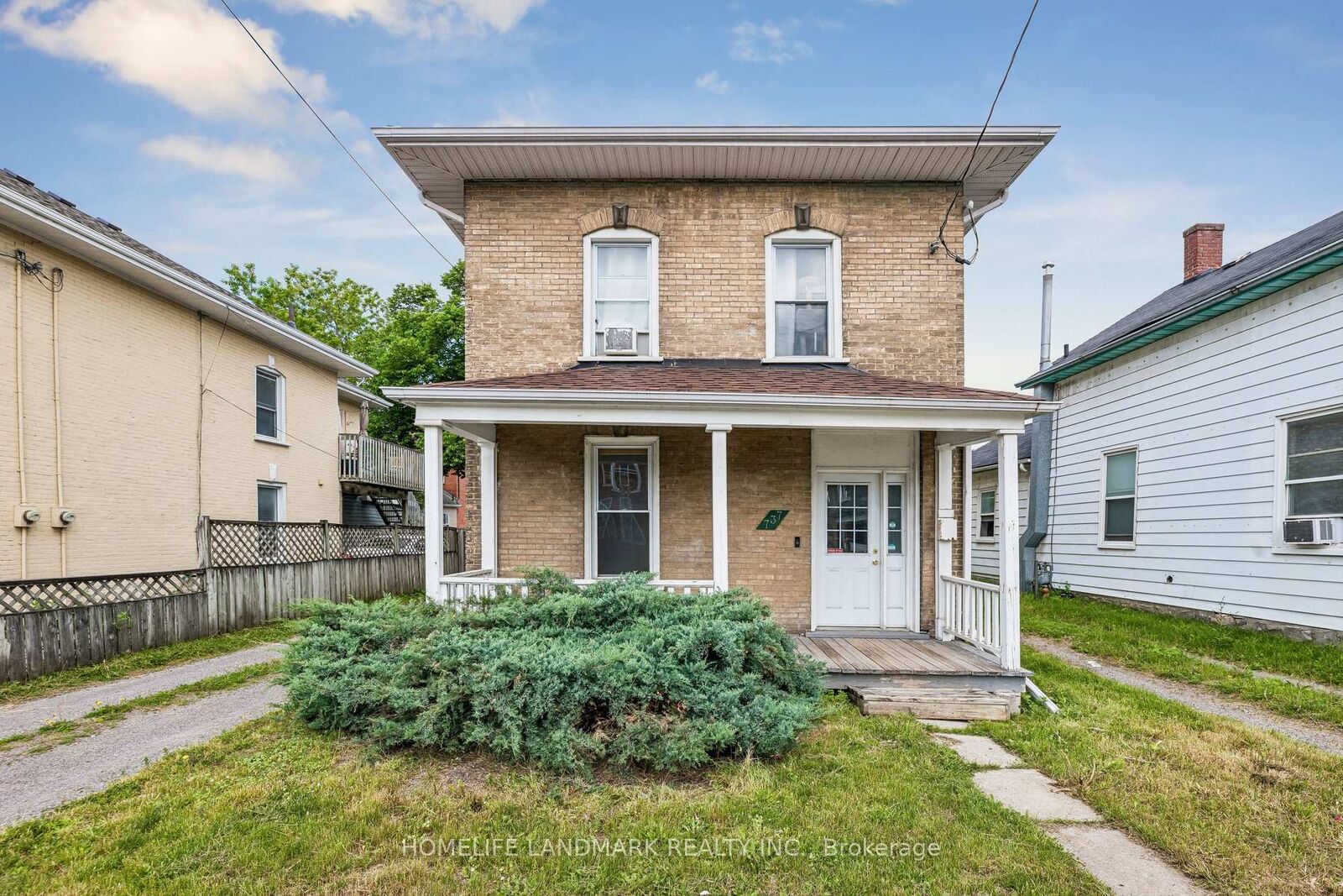 Property Photo:  737 Water Street  ON K9H 3N5 