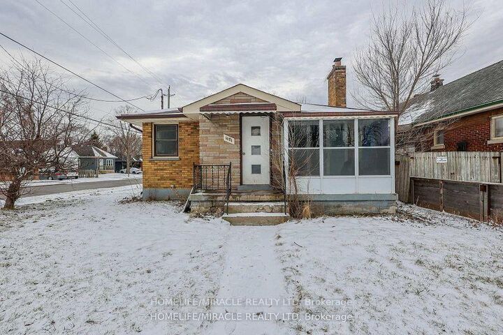 1171 Oxford Street E — photo 1