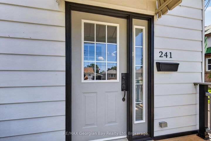 Property Photo: 241 Donalda Street ON L4R 2N4