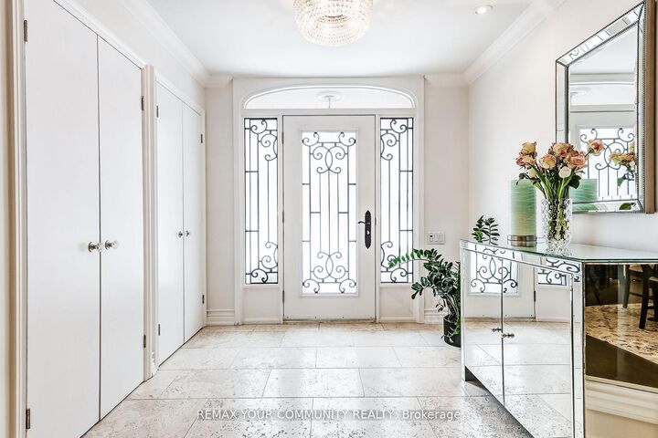 Property Photo: 30 Deanbank Drive ON L3T 1Z3