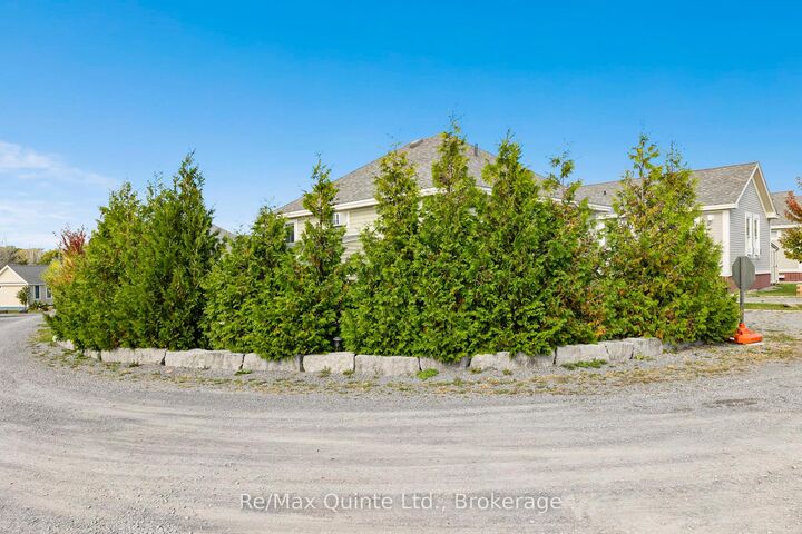 Property Photo: 16 Butternut Lane ON K0K 1P0
