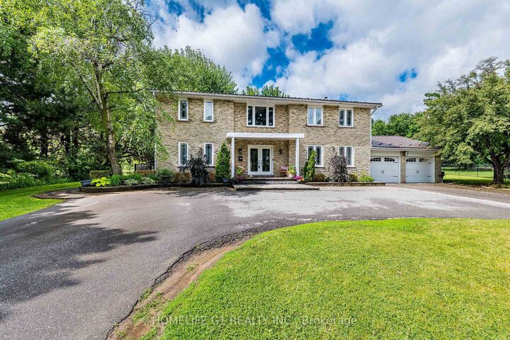 17 Crescent Hills Drive S — photo 1