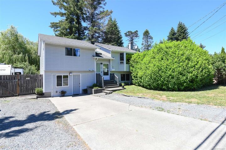 Property Photo: 605 Pritchard Rd BC V9M 3J1