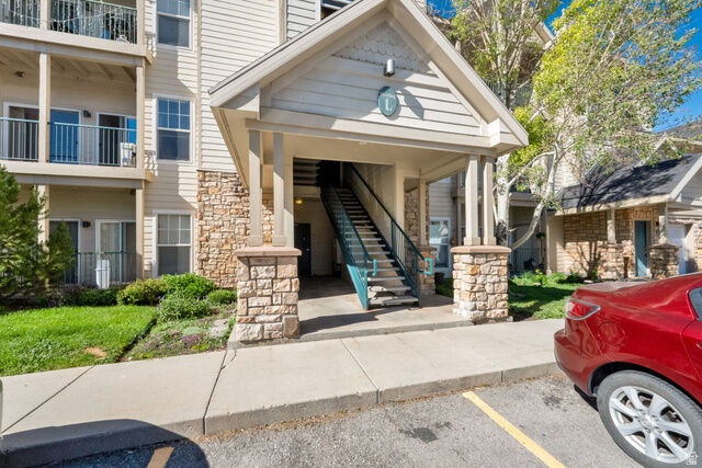 Property Photo:  900 N Bitner Rd E #L-22  UT 84098 