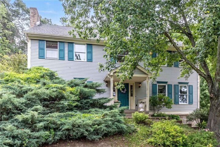 Property Photo:  2414 Wedgewood Dr  PA 15090 