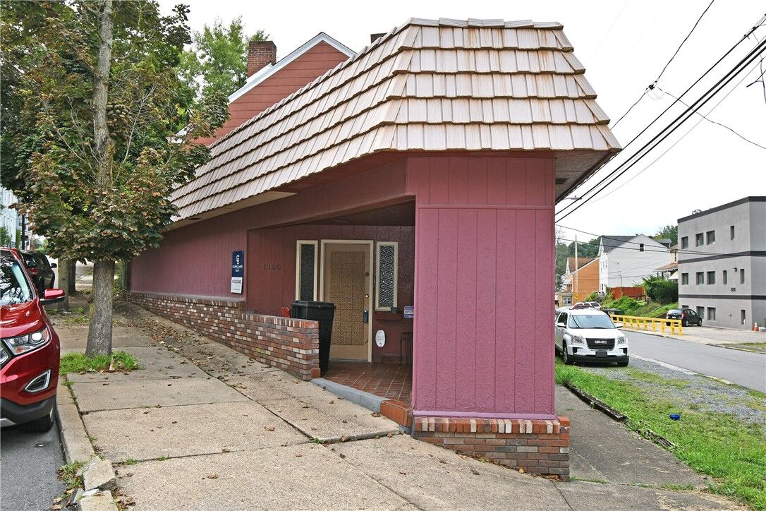 Property Photo: 1100 Grand Ave PA 15212