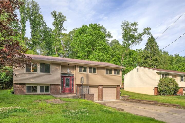Property Photo: 721 Pine Valley Drive PA 15239