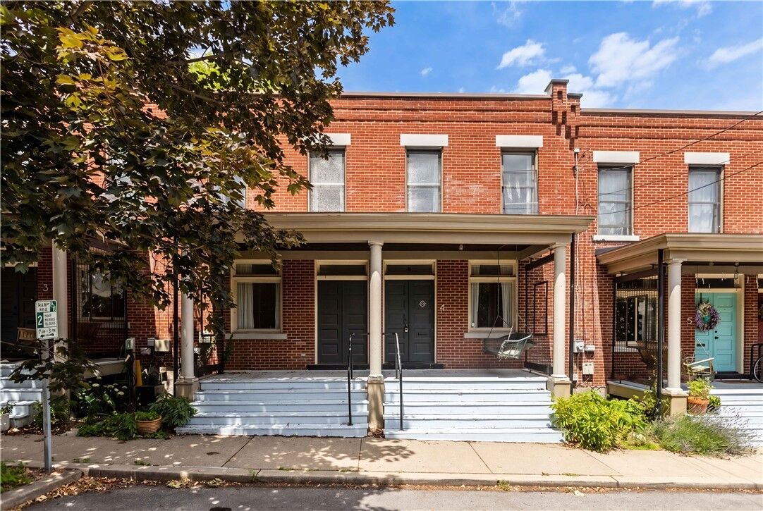 Property Photo:  4 Clarendon Pl  PA 15206 