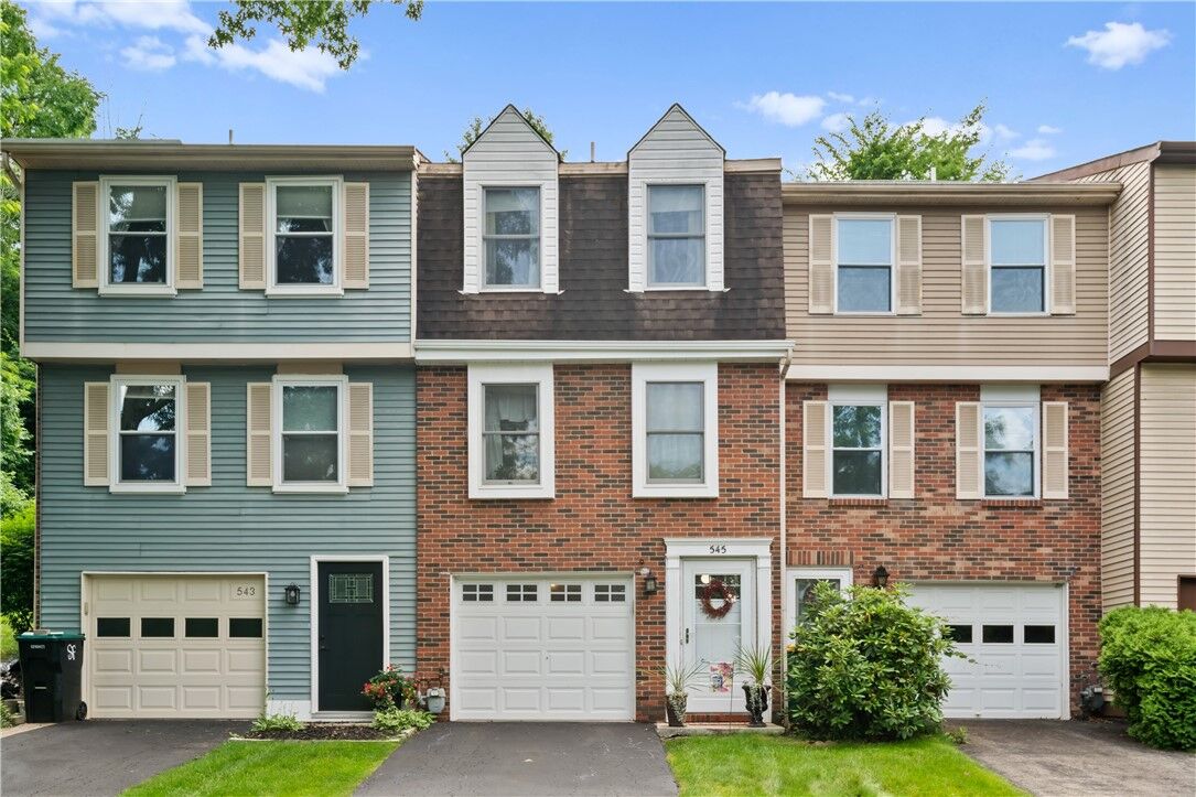 Property Photo:  545 Winesap Ct  PA 15017 
