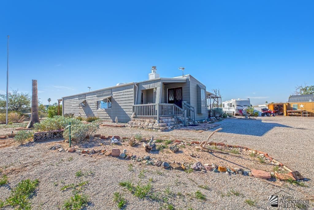 Property Photo: 13899 E Warren Dr AZ 85367
