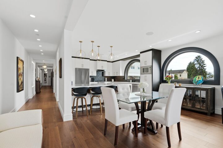Property Photo: 15219 Royal Avenue 101 BC V4B 1M4