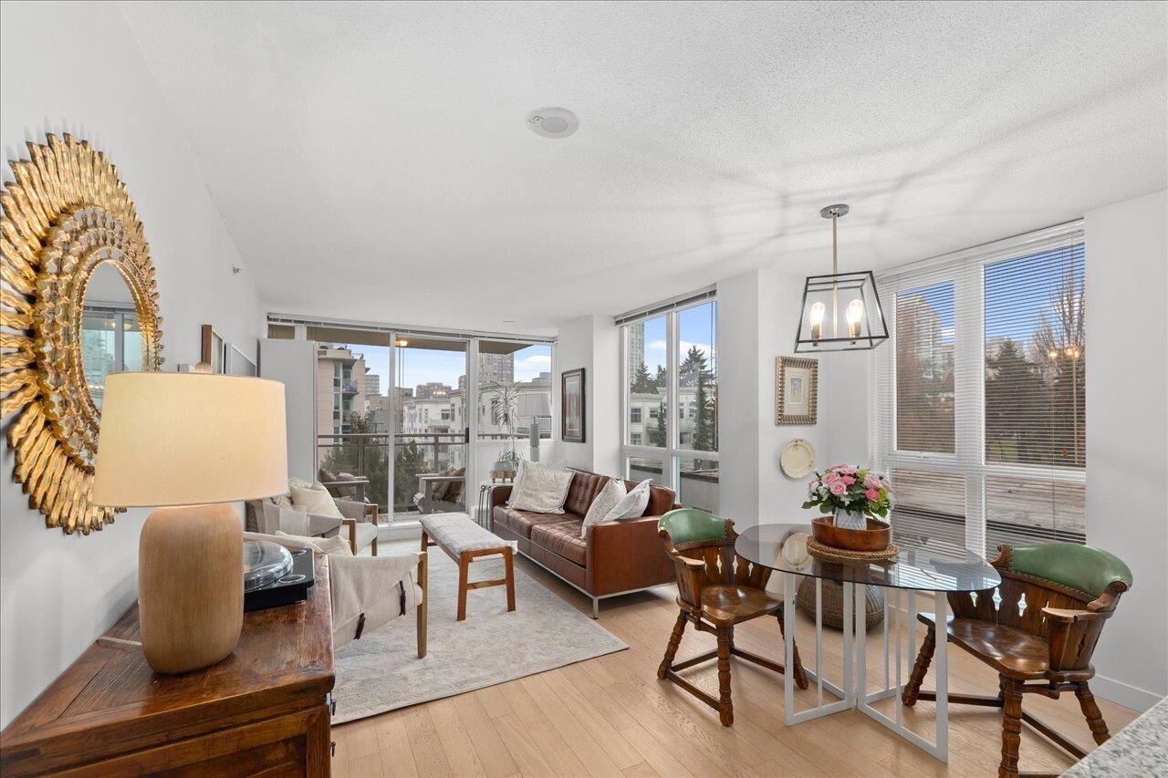 Property Photo:  188 E Esplanade 708  BC V7L 4Y1 