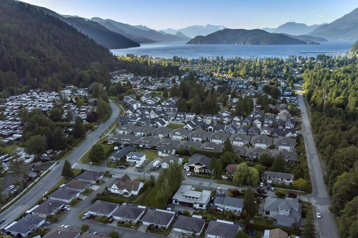 Property Photo: 464 Alder Avenue BC V0M 1K0