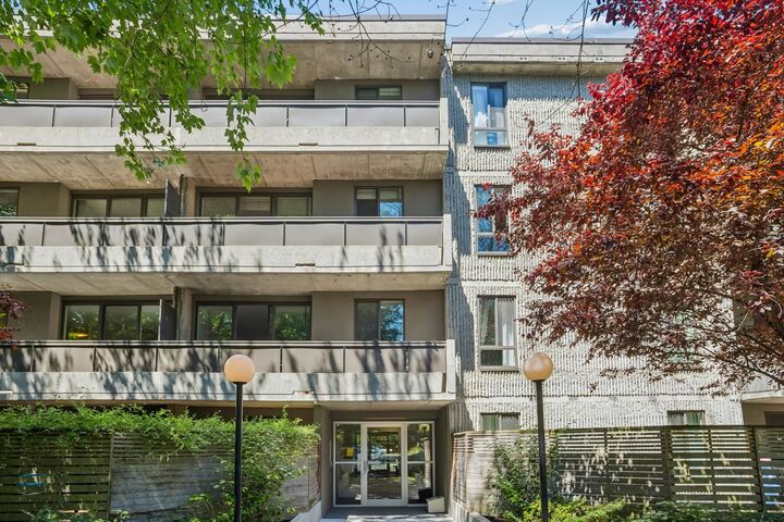 Property Photo:  1867 W 3rd Avenue 202  BC V6J 1K9 