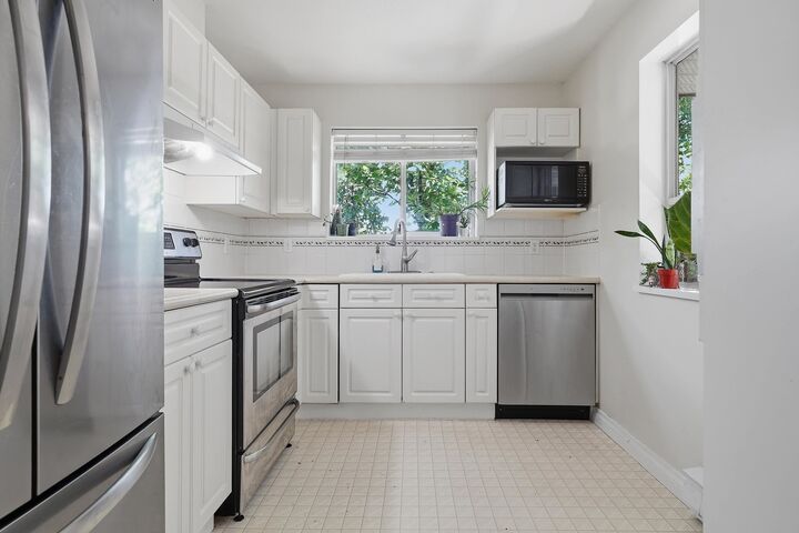 4758 53 Street 209 — photo 1