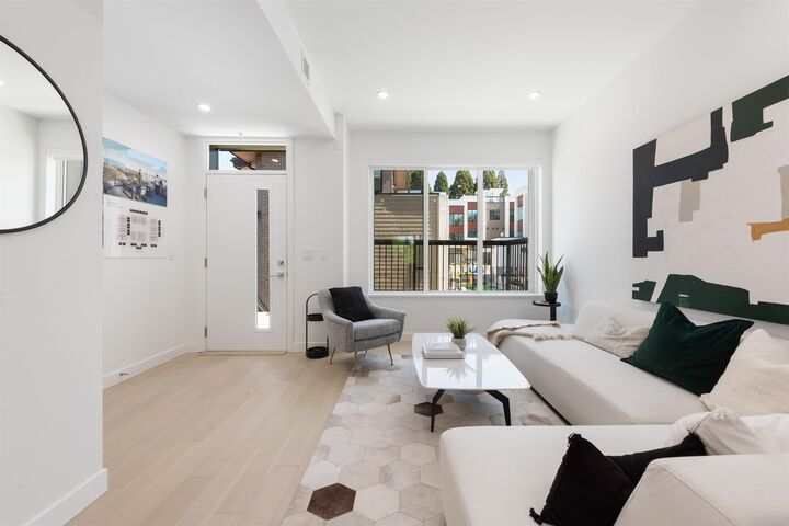 Property Photo: 885 W 33rd Avenue BC V5Z 2K5