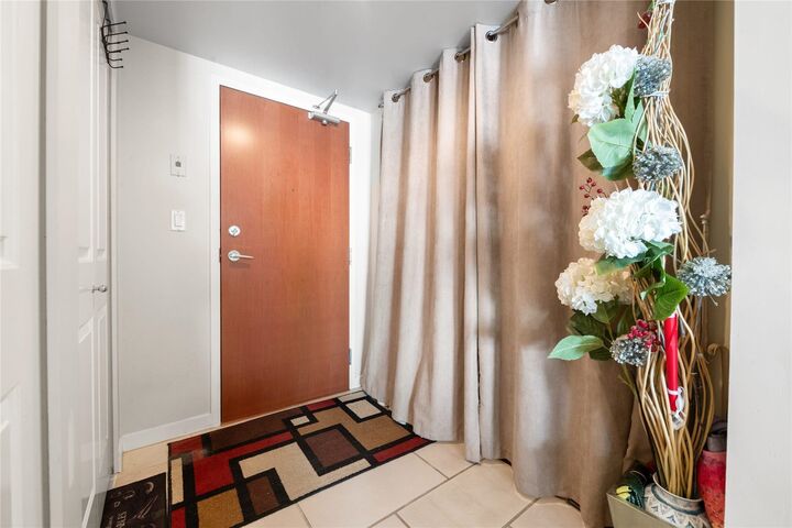 Property Photo:  814 Royal Avenue 806  BC V3M 1J9 