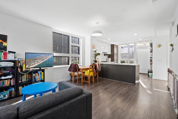Property Photo: 190 W 63rd Avenue BC V5X 0G6