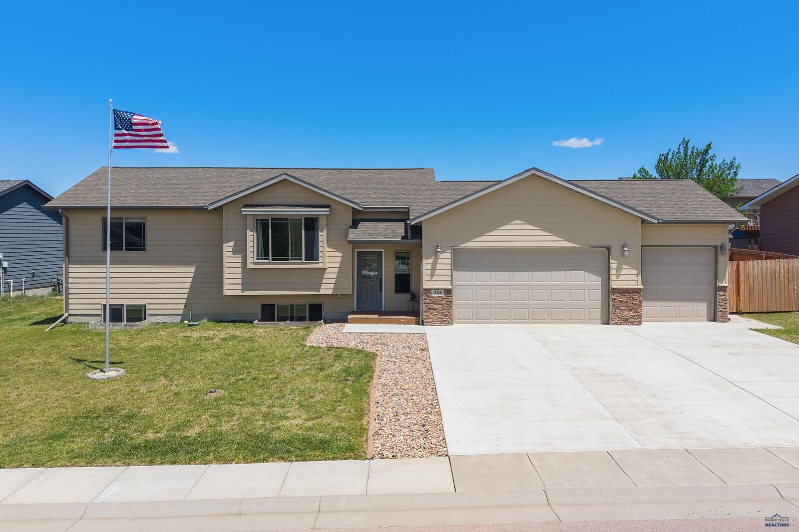 Property Photo:  328 Lone Soldier Ct  SD 57719 