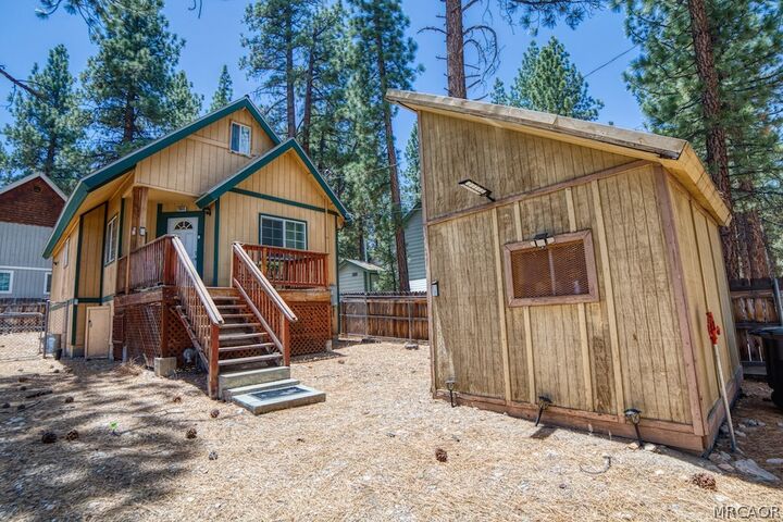 Property Photo:  2044 Shady Lane  CA 92314 