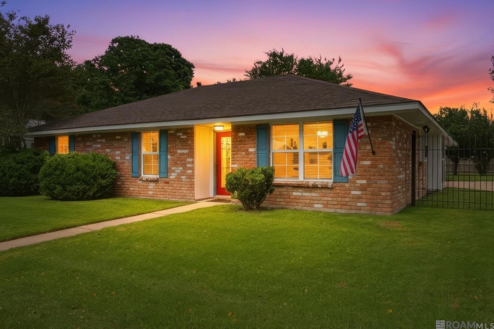 Property Photo:  3053 Dena Lynn Ave  LA 70816 