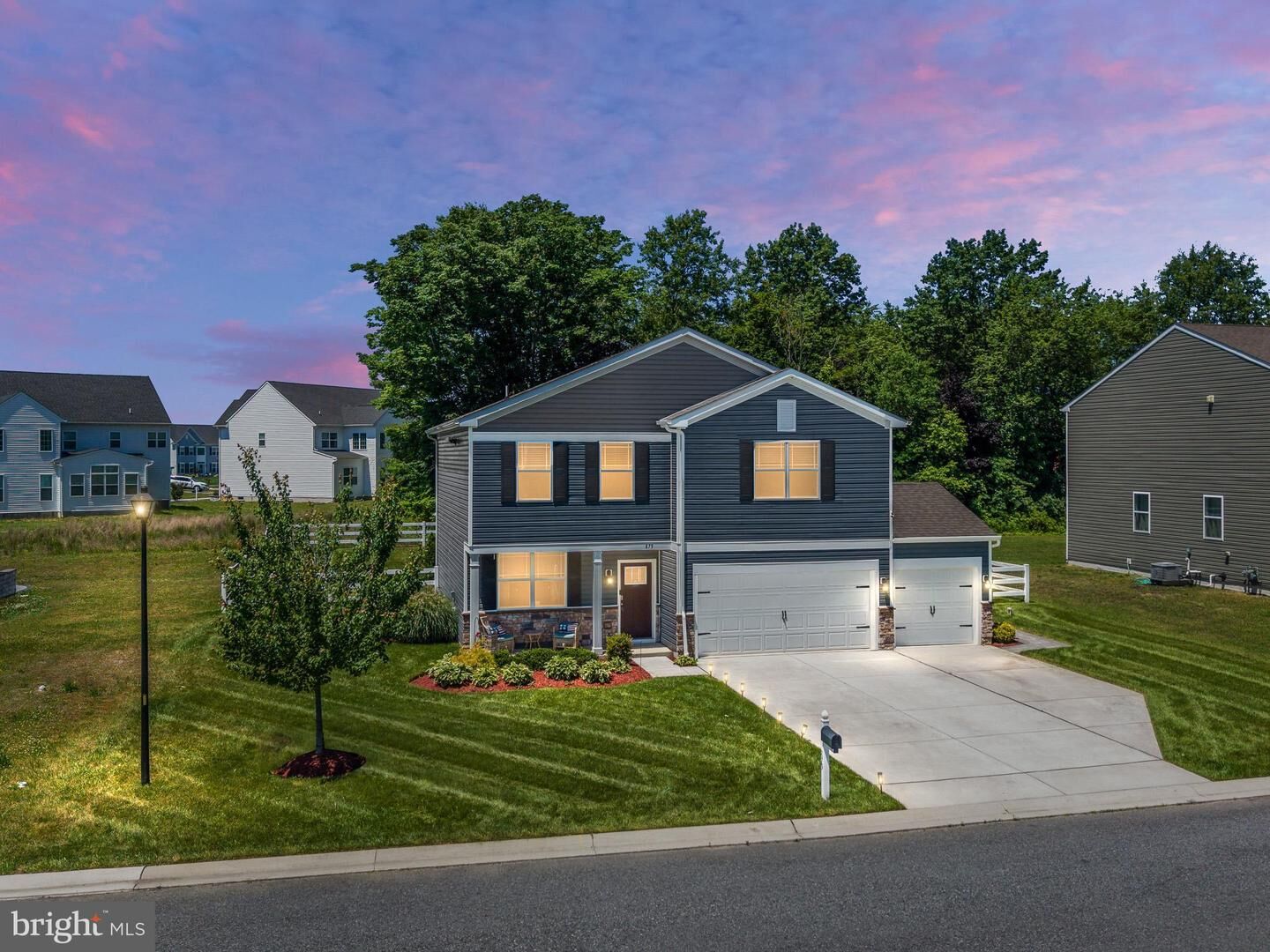 Property Photo:  879 Red Maple Road  DE 19977 