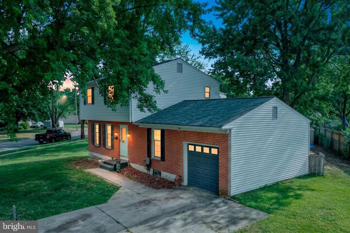 Property Photo:  306 Macarthur Drive  DE 19901 