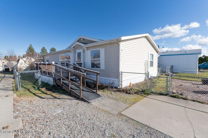 Property Photo: 2125 W Yorkshire Ave ID 83815