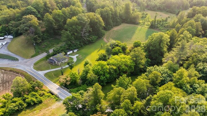 Property Photo: 2970 Zacks Fork Road NC 28645