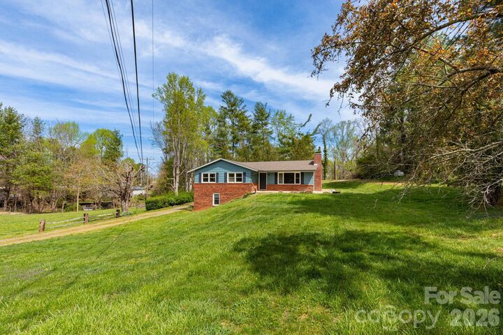 Property Photo:  41 Kennedy Road  NC 28787 