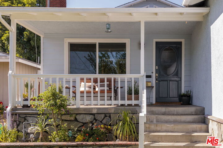 Property Photo: 2907 El Caminito St CA 91214