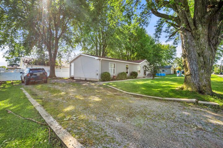 Property Photo: 7452 Edison Street OH 43348