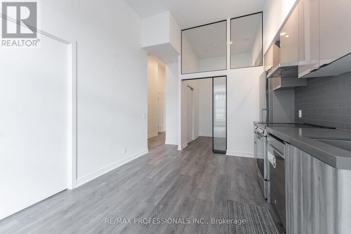 Property Photo: 10 Flavelle Trail 403 ON L4L 1V8