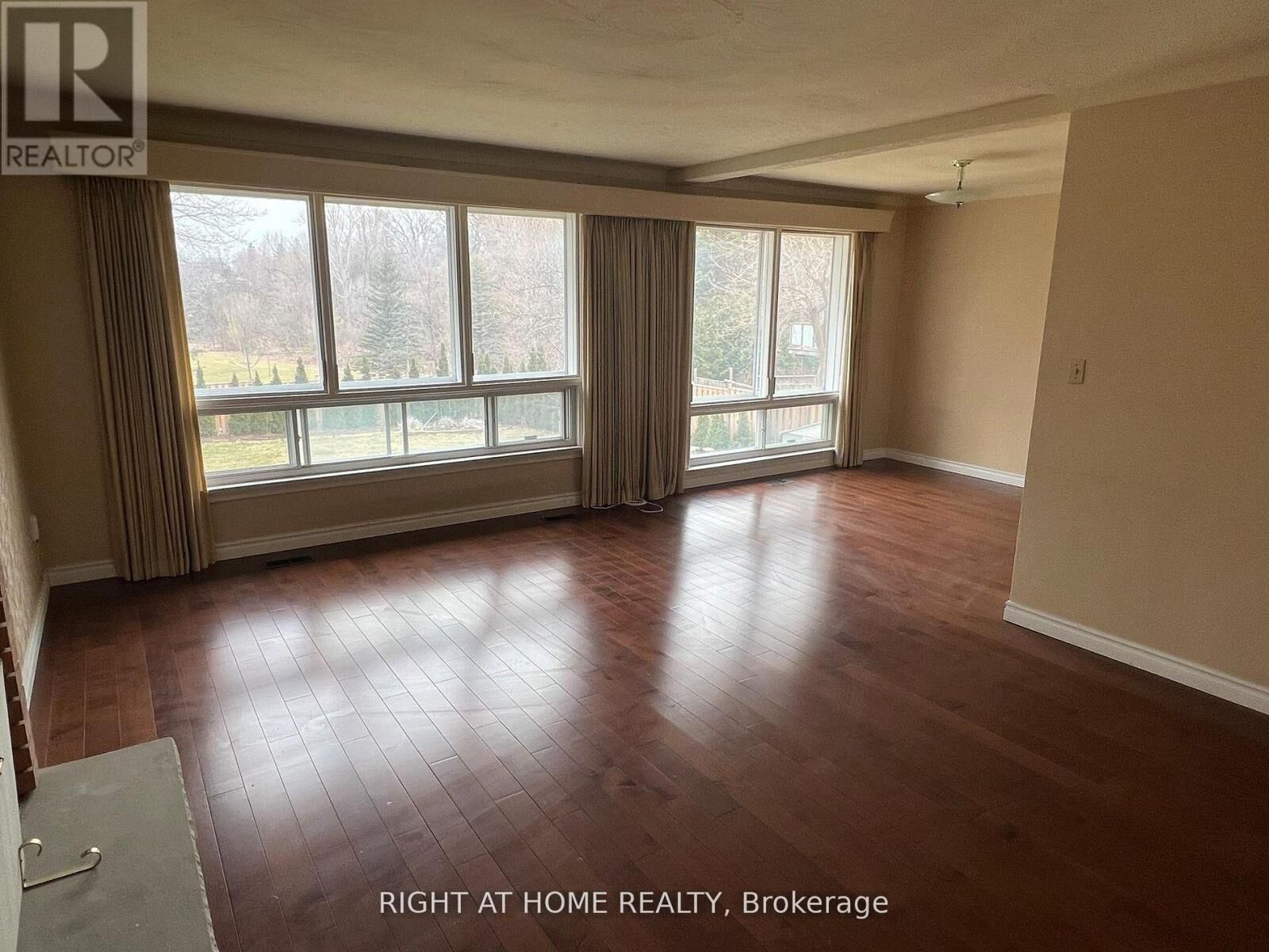 Property Photo: 9 Waterfield Drive Main ON M1P 3W4