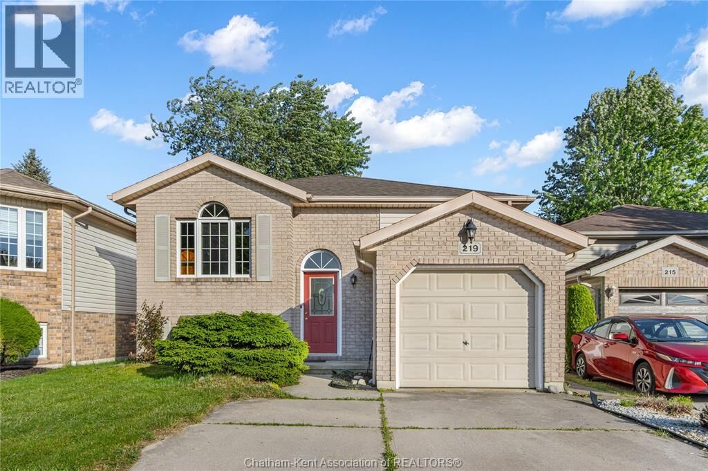 Property Photo:  219 Greenfield Lane  ON N7L 5N3 