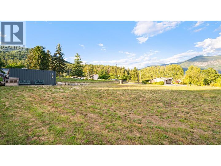 Property Photo:  2628 3 Highway  BC V0B 1G1 