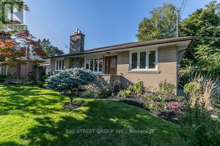 Property Photo: 367 Kerrybrook Drive ON L4C 3R4