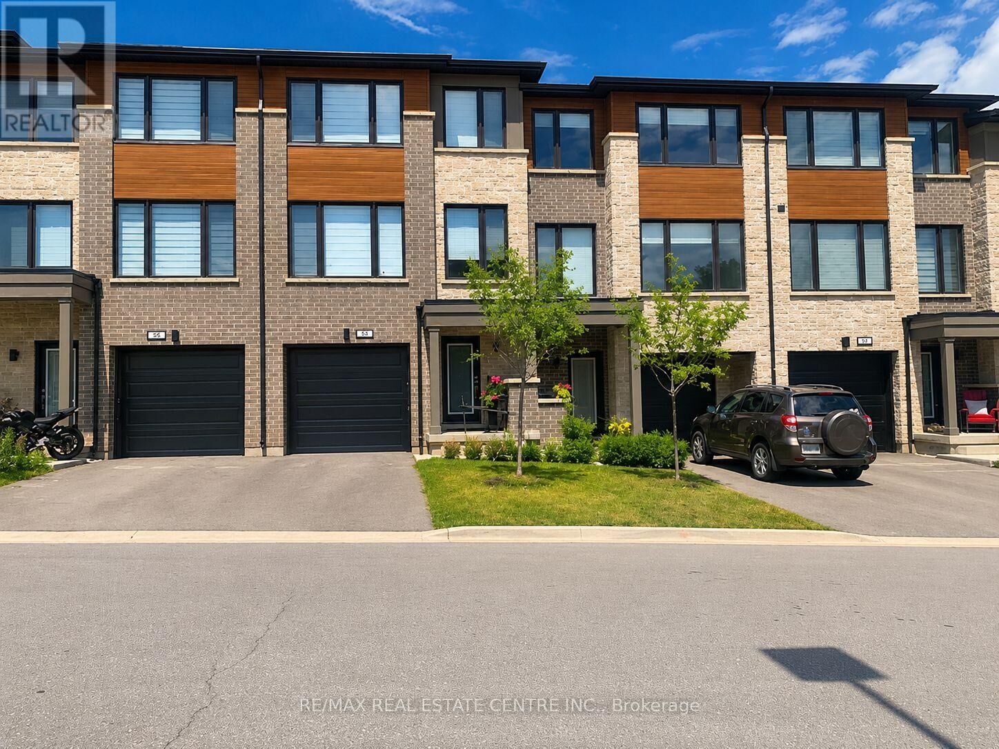 Property Photo:  46 Windtree Way  ON L7G 0P6 