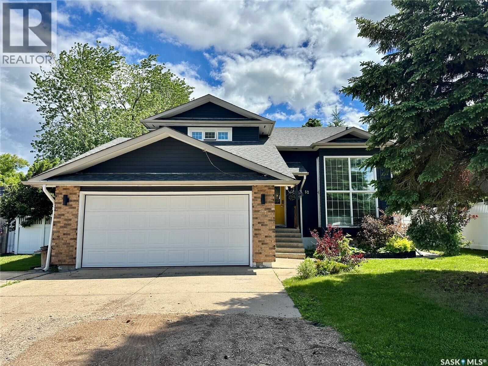 Property Photo:  52 Windfield Place  SK S3N 3P8 