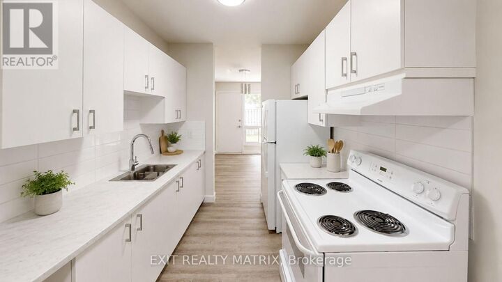 Property Photo:  408 Miranda Private  ON K1K 3Y2 