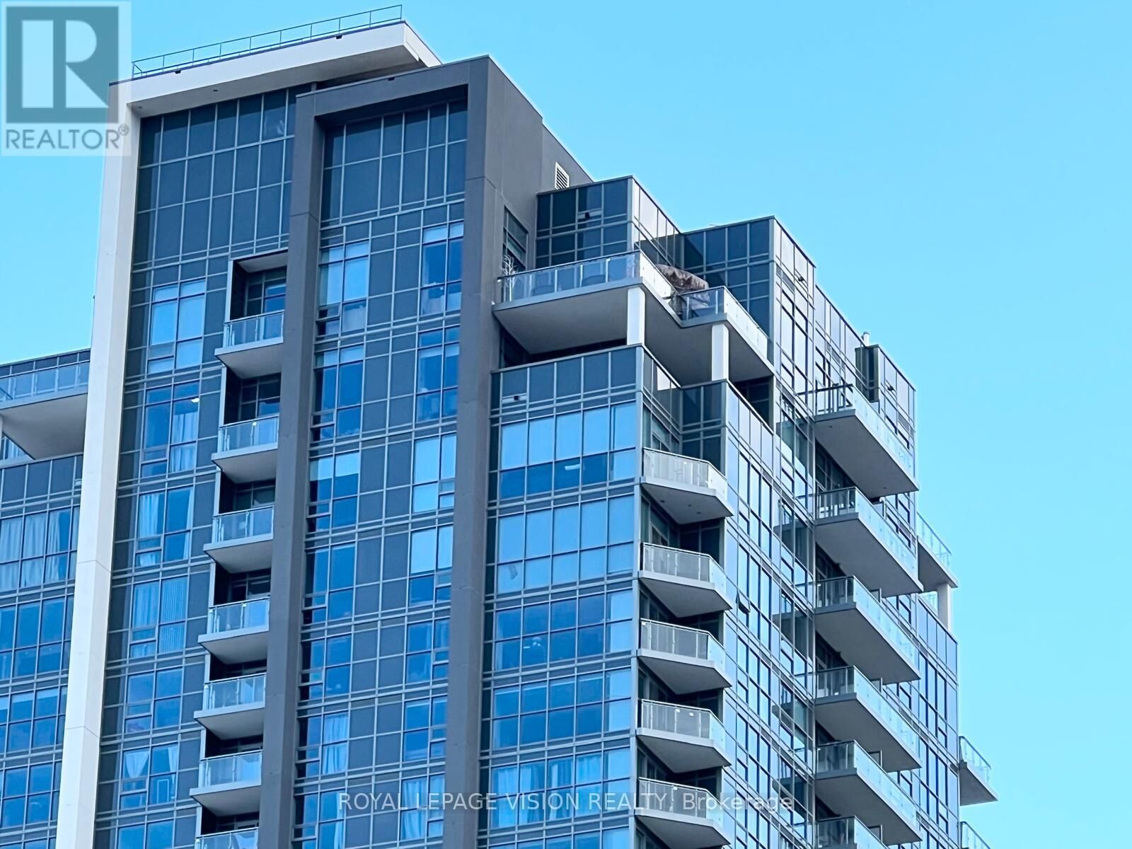 Property Photo:  30 Meadowglen Place 2804  ON M1G 0A6 
