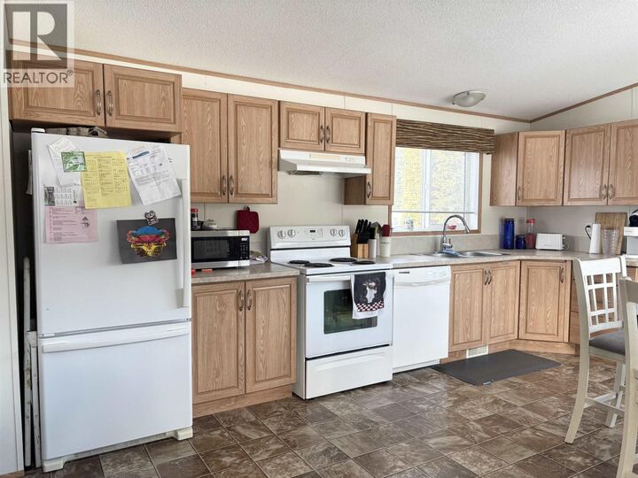 Property Photo:  39142 Cariboo Highway 3  BC V0K 1A0 